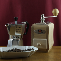 Espressokocher - Kaffeebohnen mahlen